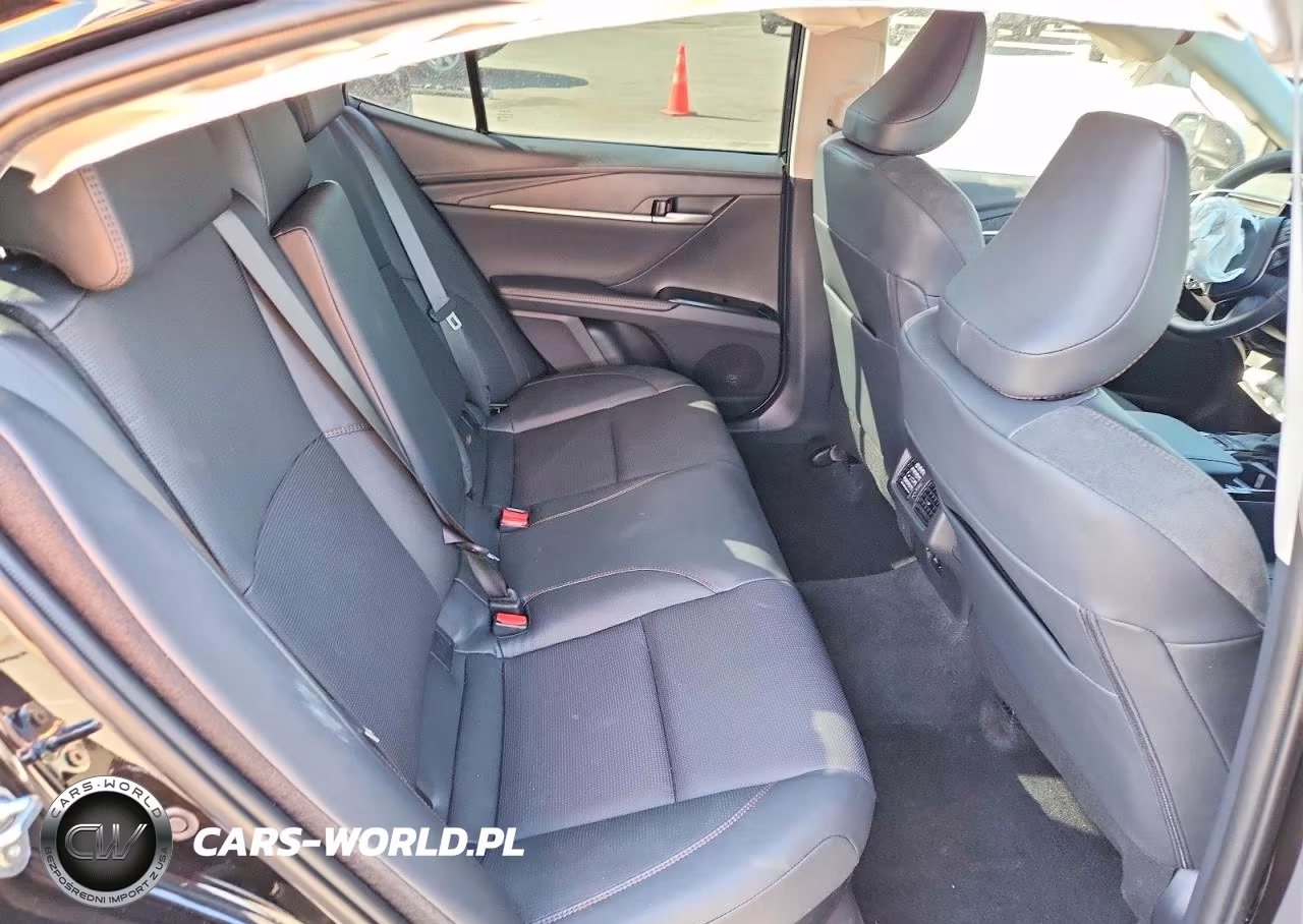 2025 Toyota Camry Xle VIN:4T1DAACK0SU178354 - 10