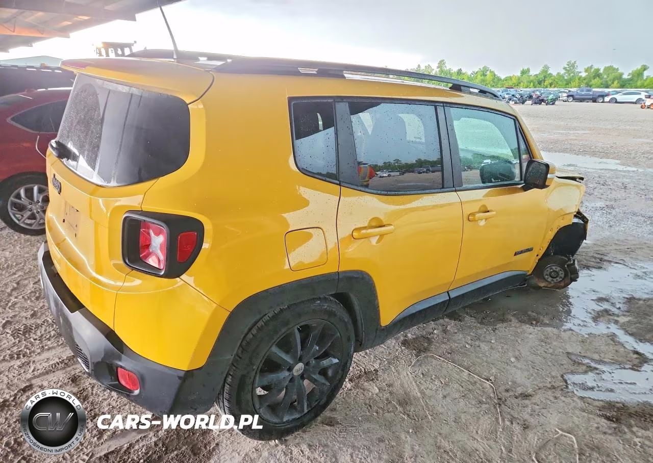 2018 Jeep Renegade Latitude VIN:ZACCJABB8JPG81695 - 3