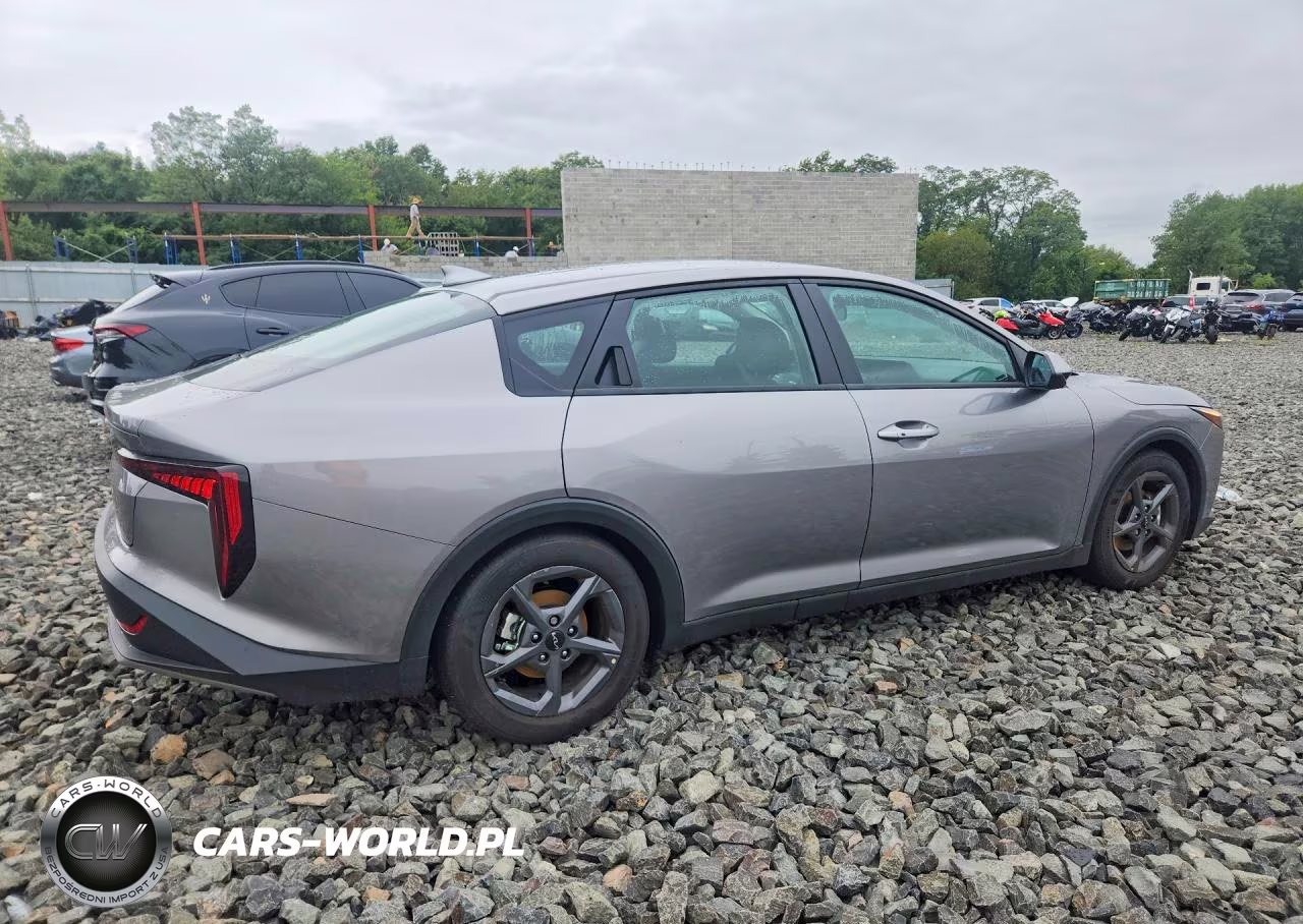2026 Kia K4 Lxs VIN:3KPFT4DE0TE293313 - 3