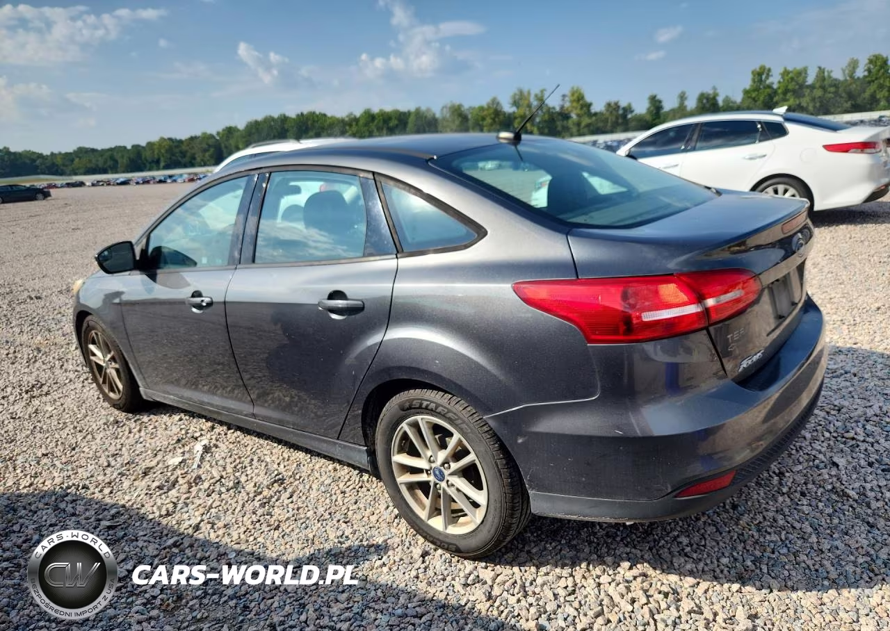 2017 Ford Focus Se VIN:1FADP3F21HL256395 - 2
