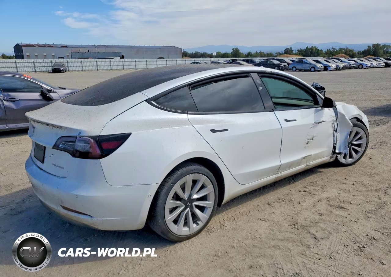 2022 Tesla Model 3 VIN:5YJ3E1EB9NF247542 - 3