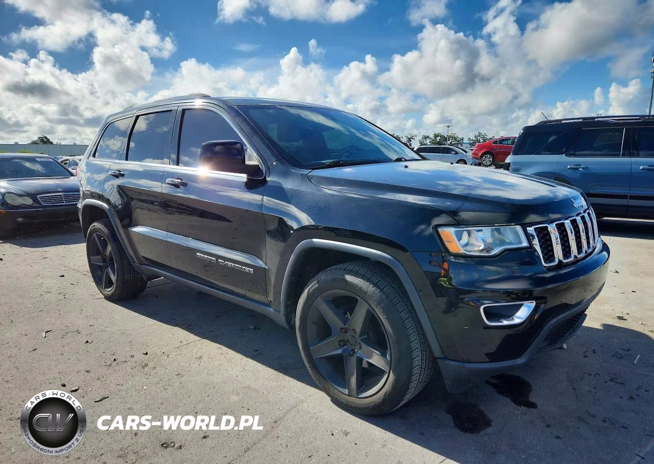 2018 Jeep Grand Cherokee Laredo VIN:1C4RJEAG2JC327268 - 4