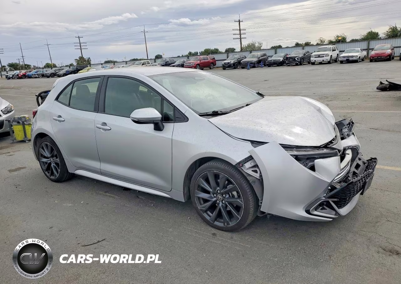 2023 Toyota Corolla Xse VIN:JTNC4MBE5P3205111 - 4