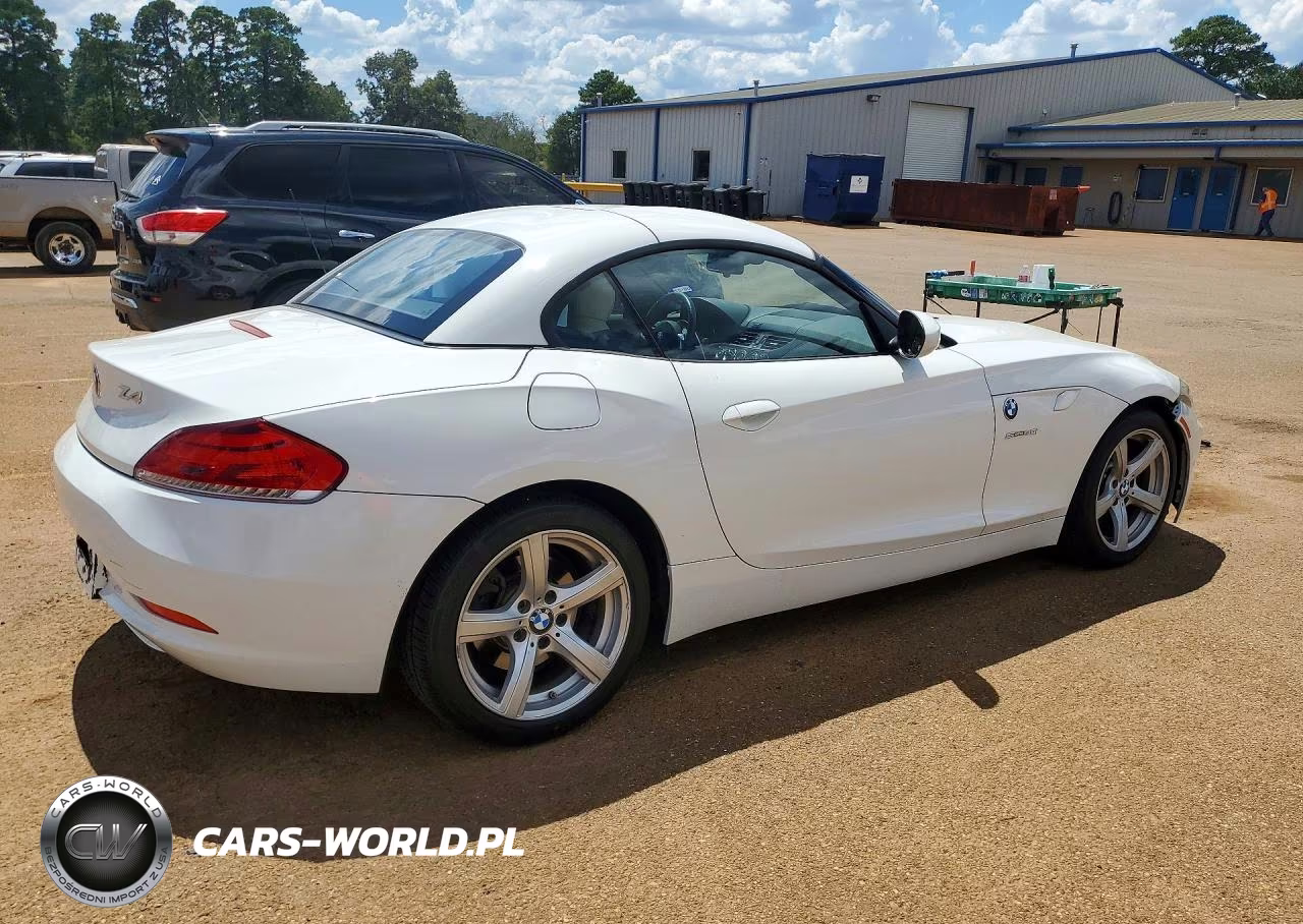2011 BMW Z4 Sdrive30I VIN:WBALM5C56BE377697 - 3