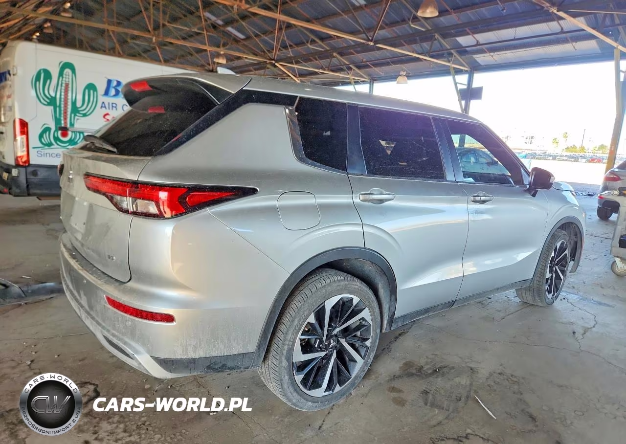 2024 Mitsubishi Outlander Se VIN:JA4J3VA8XRZ015556 - 3