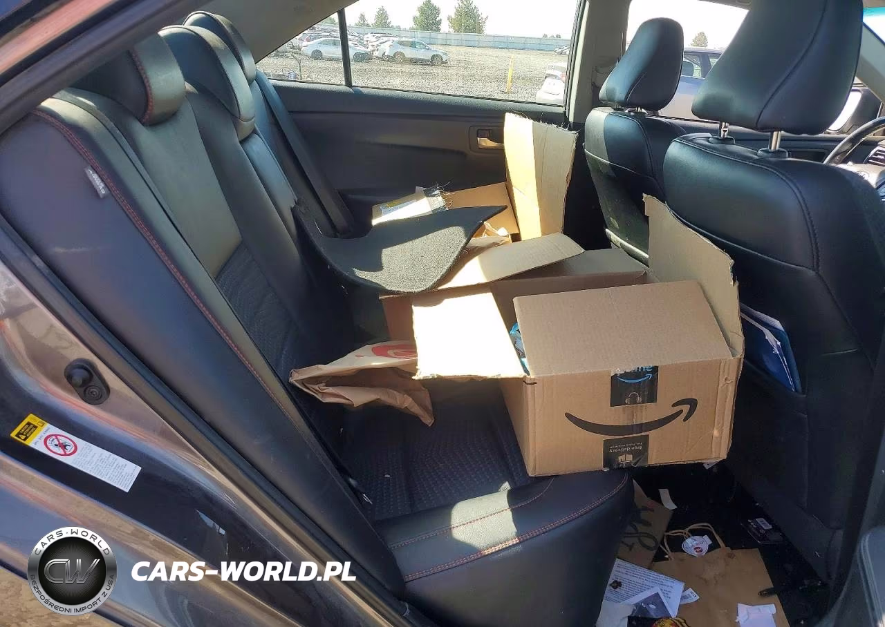 2015 Toyota Camry Se VIN:4T1BF1FK3FU943129 - 10