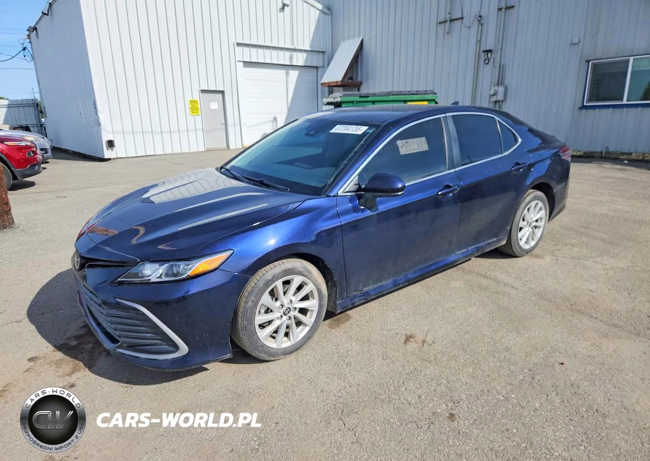 2022 Toyota Camry Le