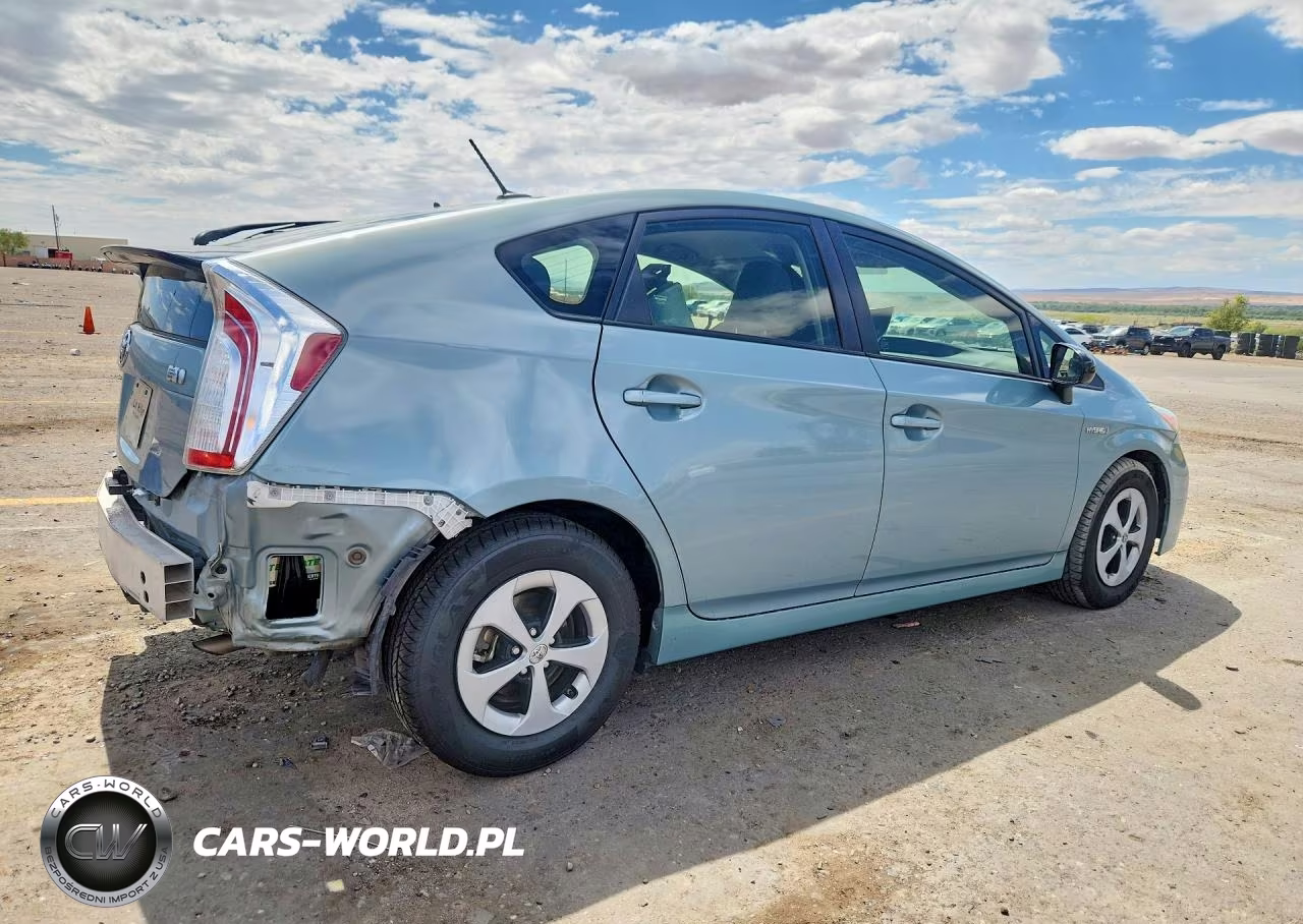 2015 Toyota Prius Three VIN:JTDKN3DU8F1968438 - 3