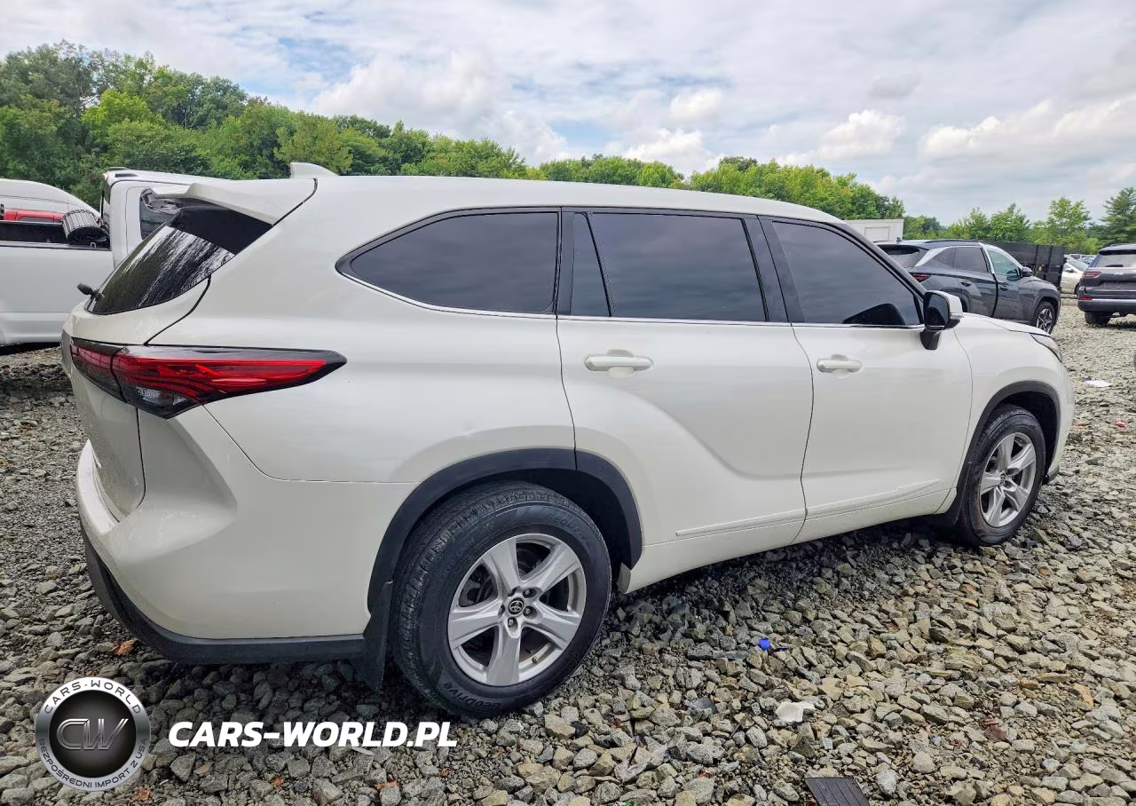 2020 Toyota Highlander Le VIN:5TDBZRBH1LS048050 - 3
