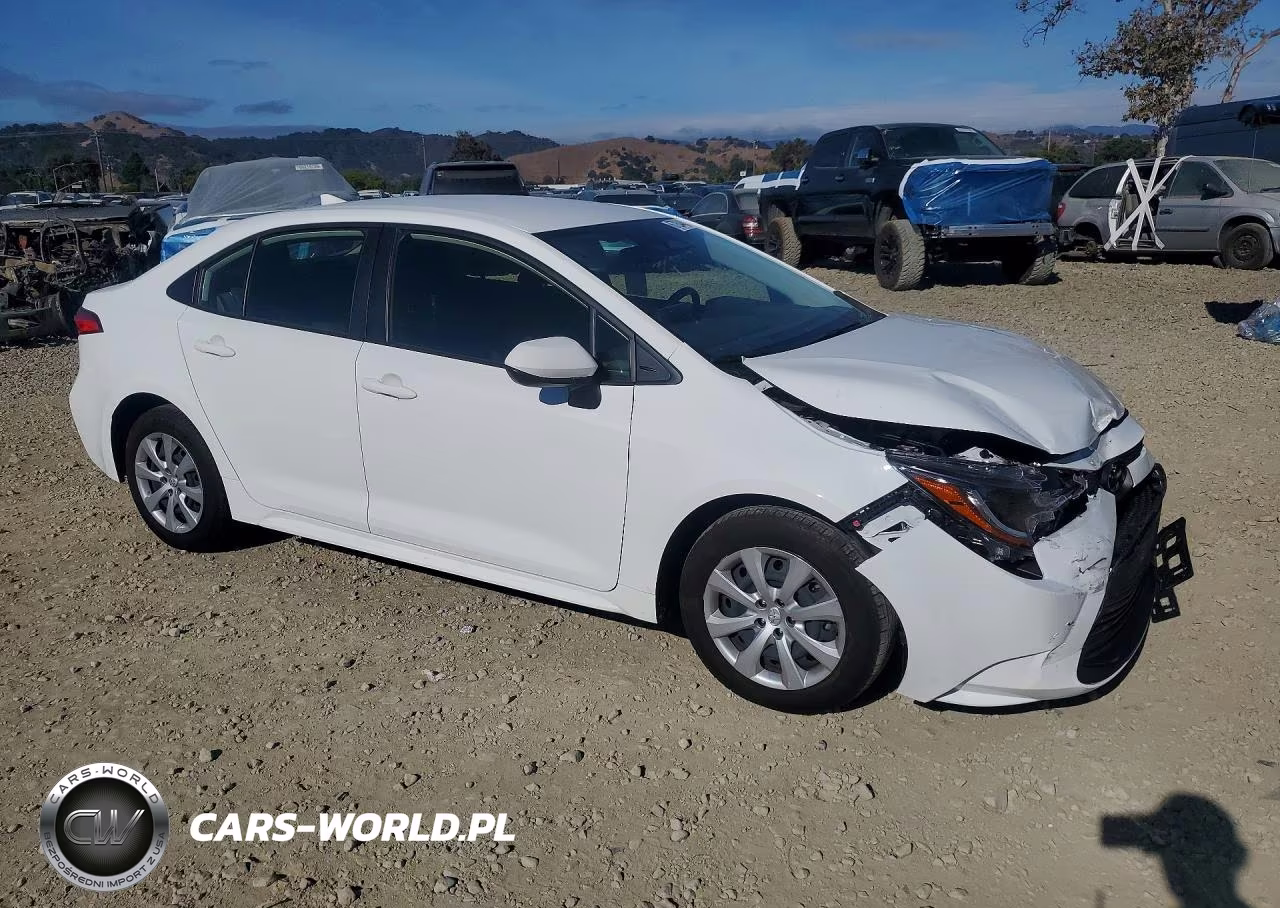 2026 Toyota Corolla Le VIN:JTDB4MEE9T3033638 - 4
