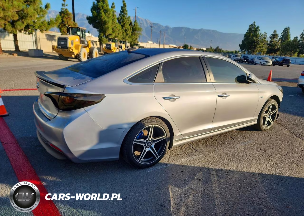 2016 Hyundai Sonata Hybrid Se VIN:KMHE24L15GA036701 - 3