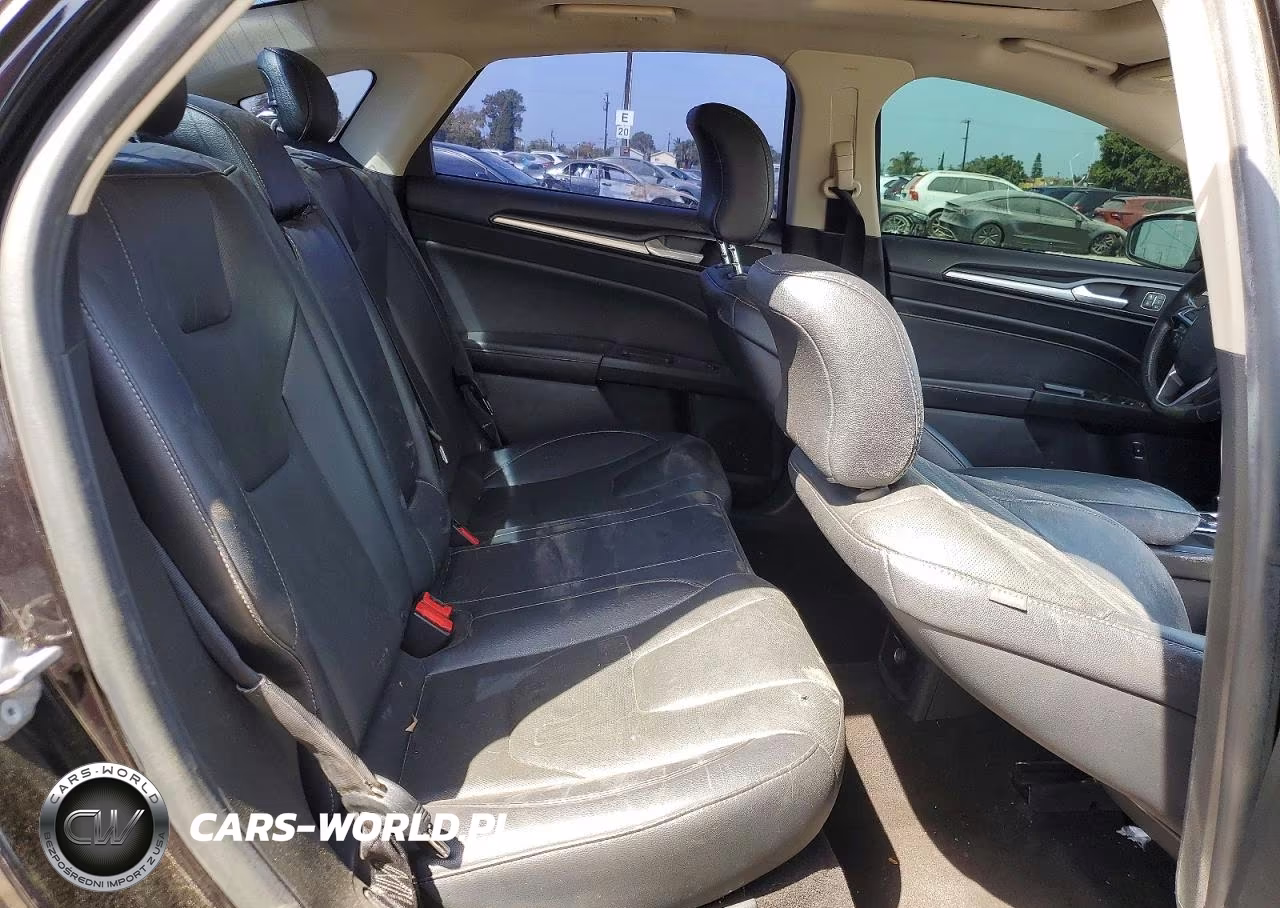 2019 Ford Fusion Titanium VIN:3FA6P0SU8KR148931 - 10