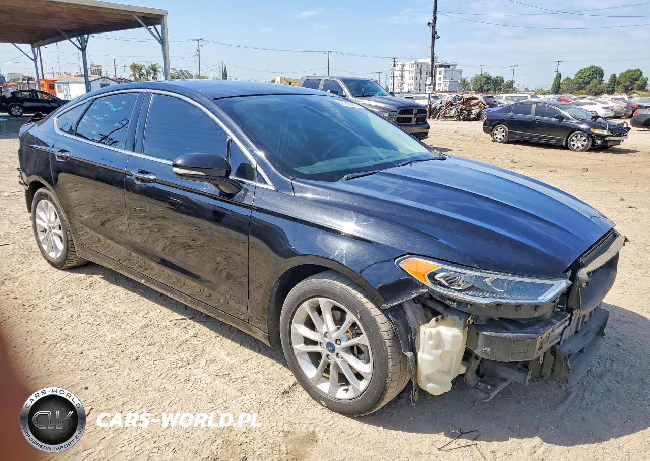 2019 Ford Fusion Titanium VIN:3FA6P0SU8KR148931 - 4