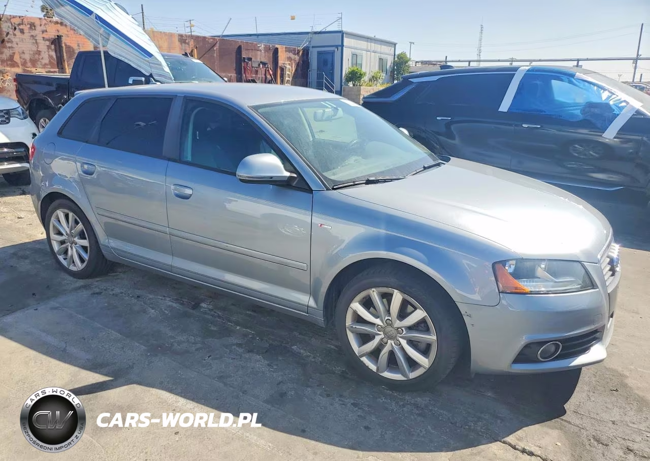 2010 Audi A3 Premium VIN:WAUBEBFM4AA115936 - 4