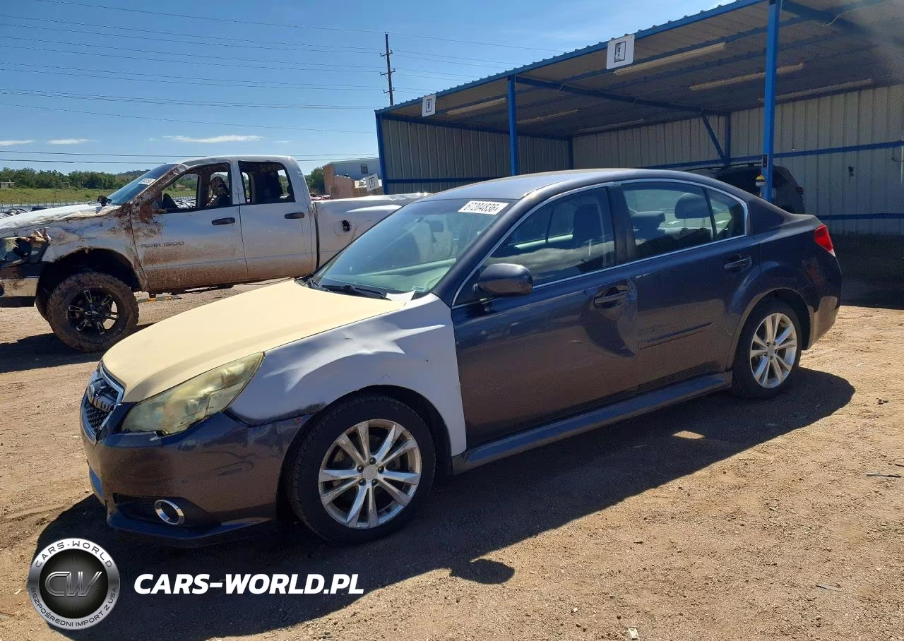 2013 Subaru Legacy 2.5I Premium – zdjęcie 1 z 12