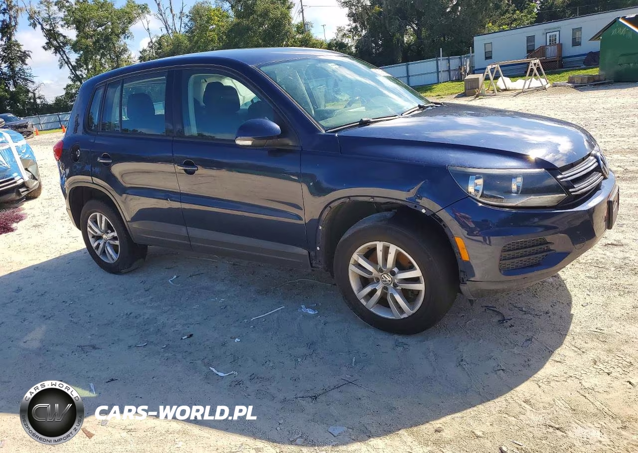 2013 Volkswagen Tiguan S VIN:WVGAV3AX1DW621426 - 4
