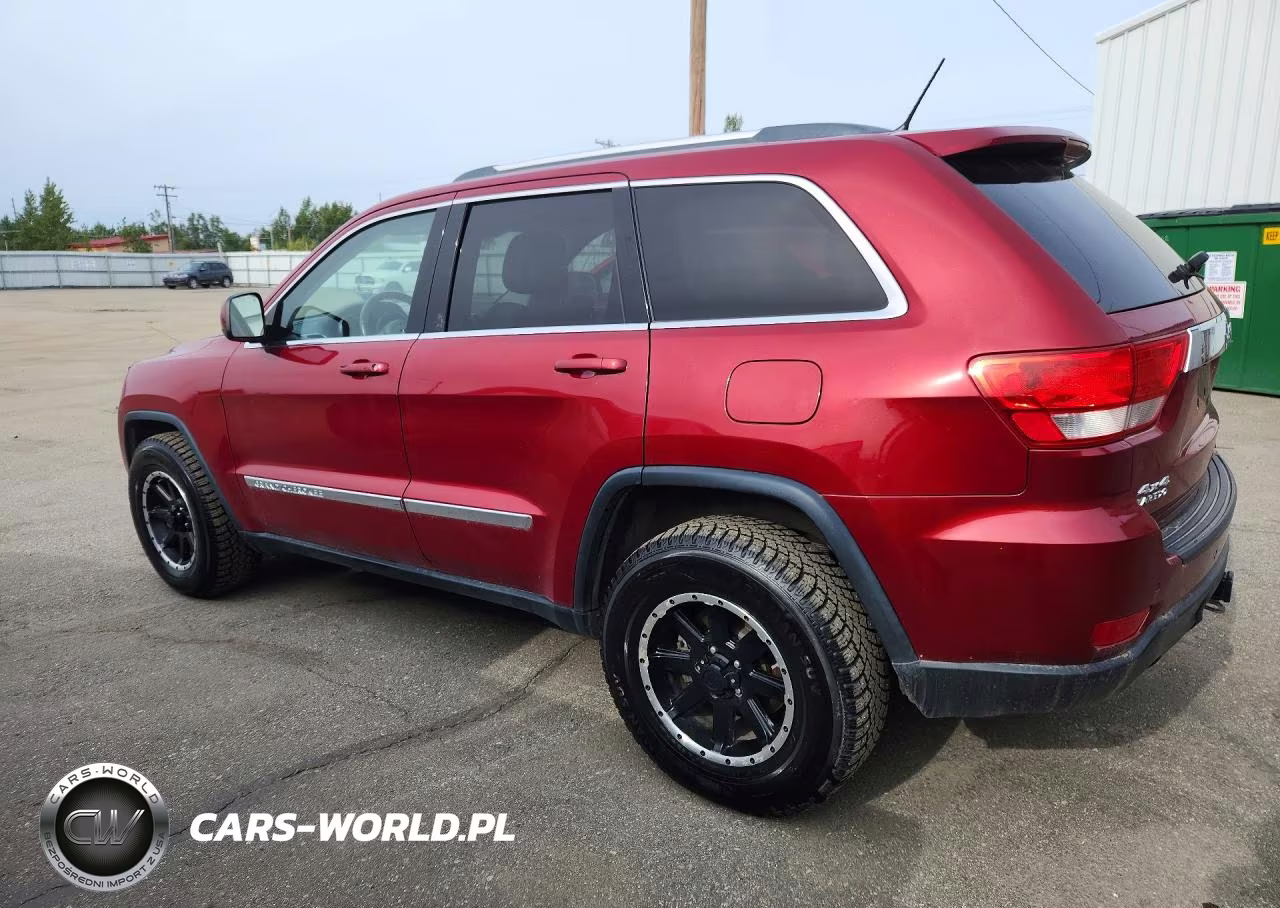 2012 Jeep Grand Cherokee Laredo VIN:1C4RJFAT2CC353892 - 2