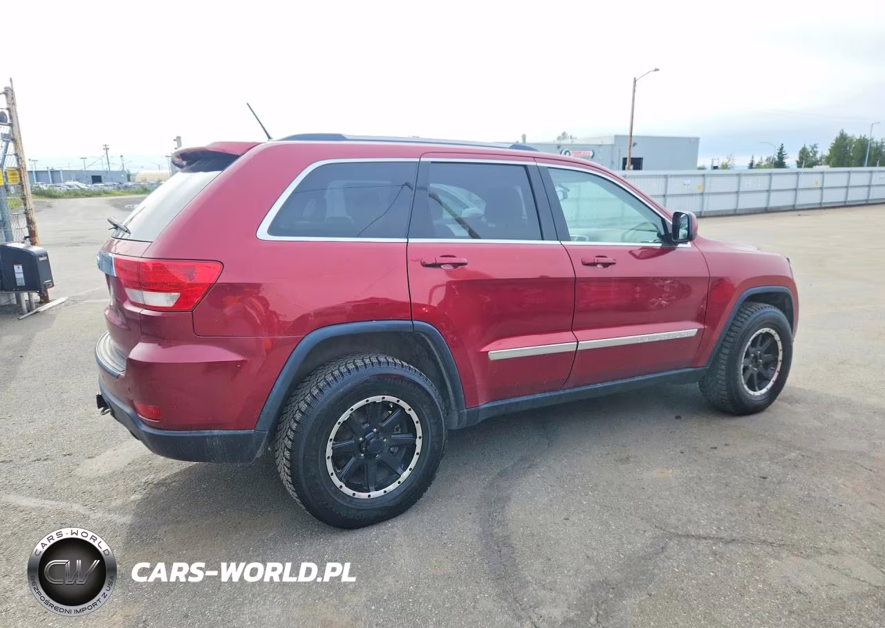 2012 Jeep Grand Cherokee Laredo VIN:1C4RJFAT2CC353892 - 3