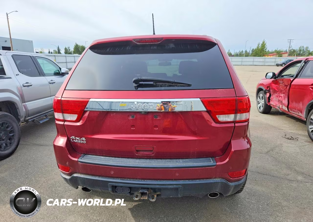 2012 Jeep Grand Cherokee Laredo VIN:1C4RJFAT2CC353892 - 6