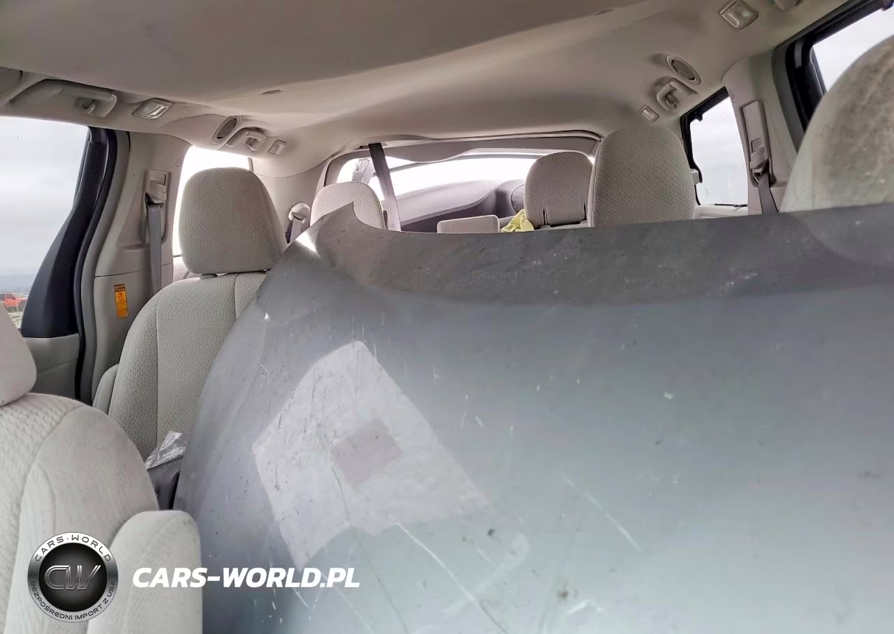 2014 Toyota Sienna Le VIN:5TDKK3DC4ES407932 - 10