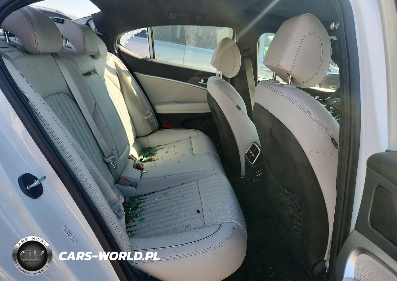 2026 Genesis G70 Sport Prestige VIN:KMTG54SE0TU164623 - 10