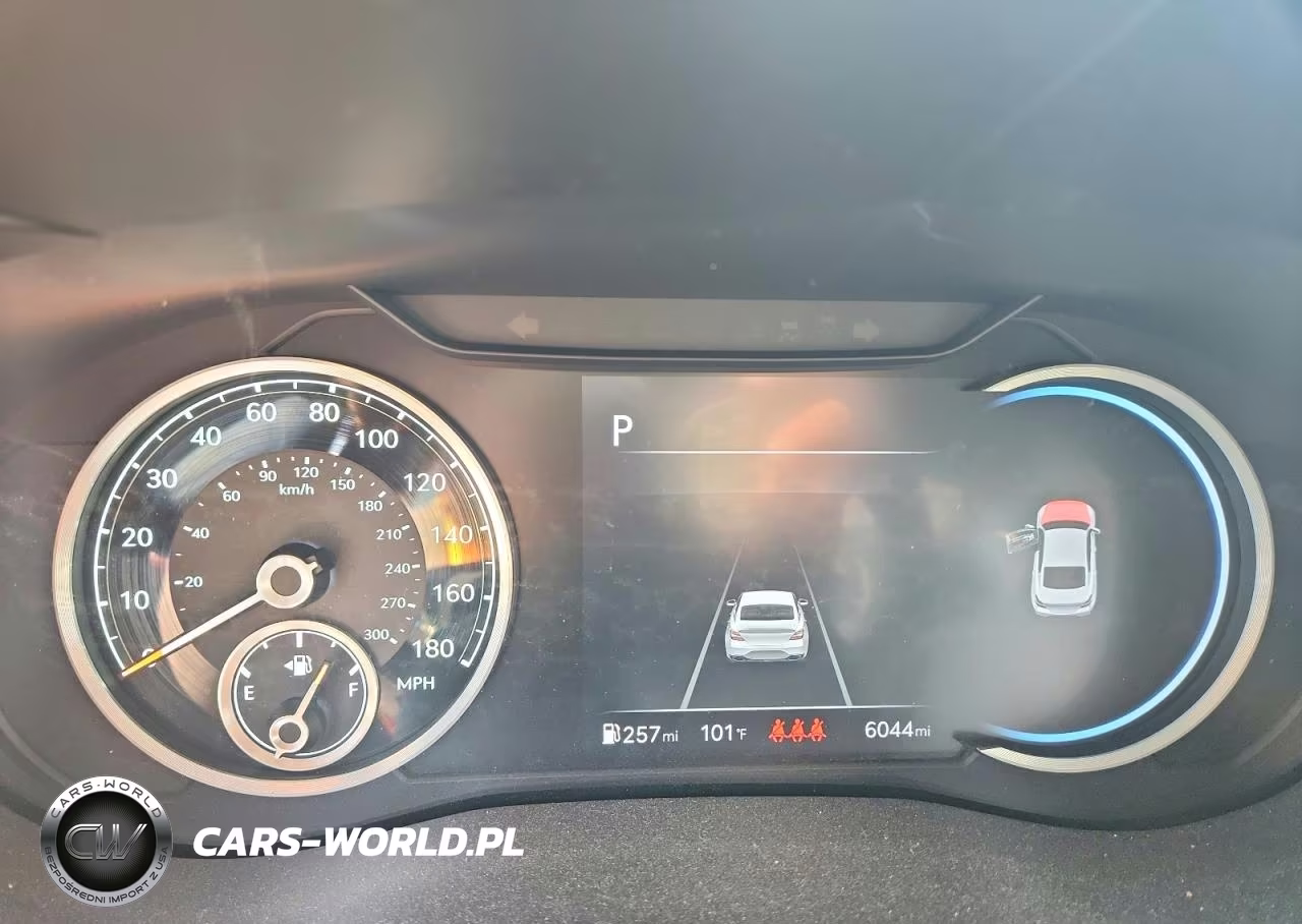 2026 Genesis G70 Sport Prestige VIN:KMTG54SE0TU164623 - 9