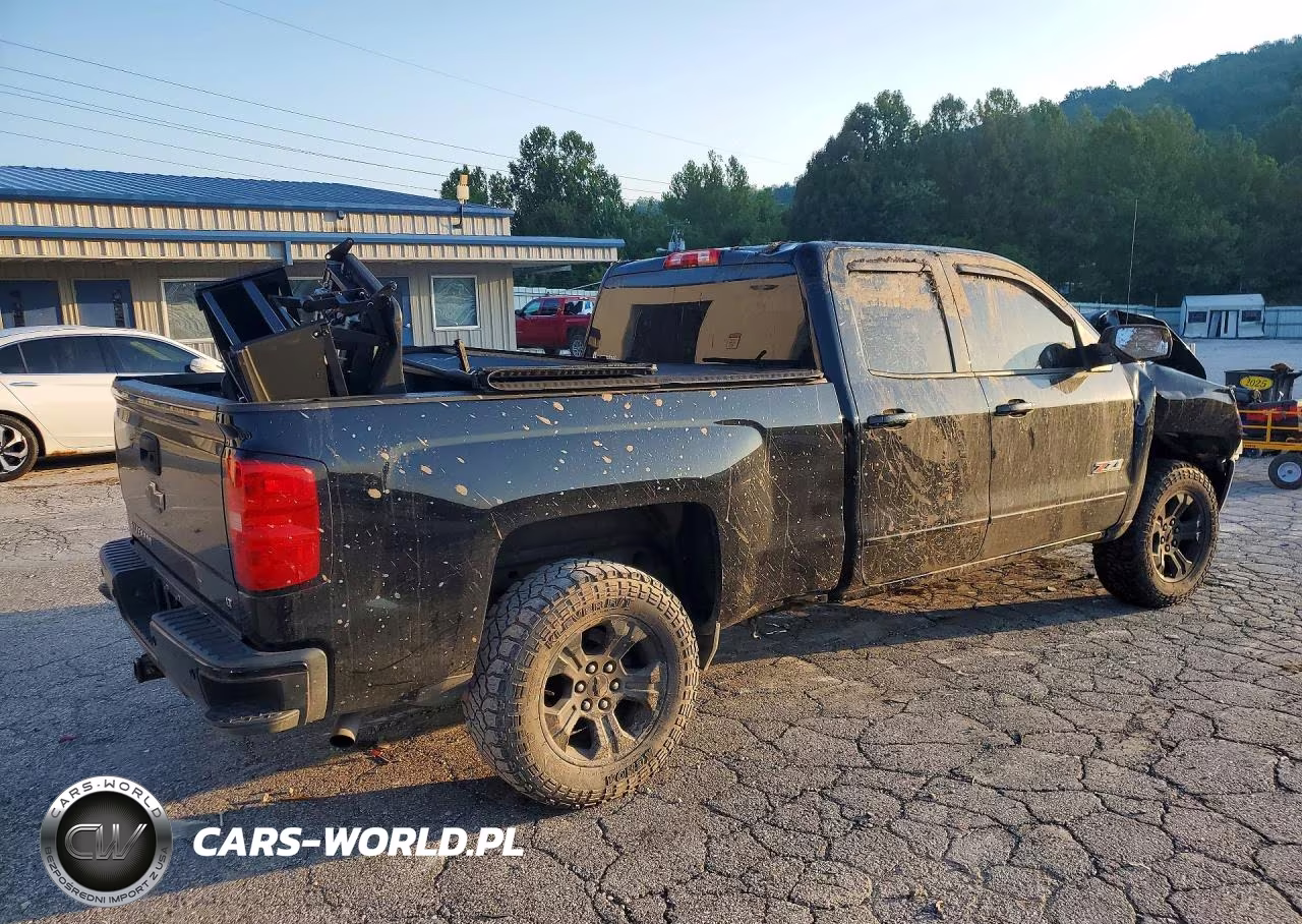 2018 Chevrolet Silverado K1500 Lt VIN:1GCVKREC5JZ117514 - 3