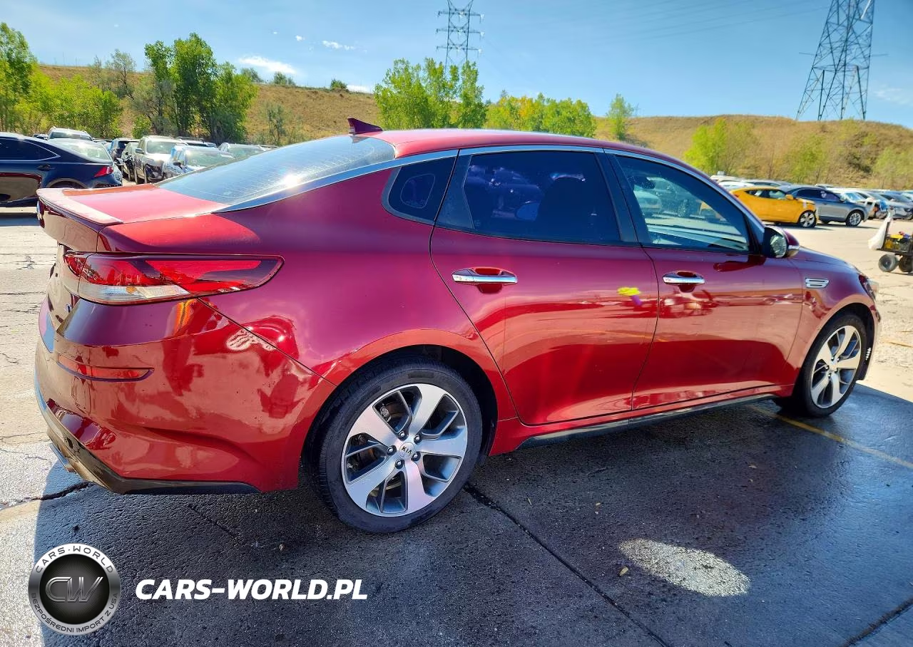 2019 Kia Optima S VIN:5XXGT4L34KG372834 - 3