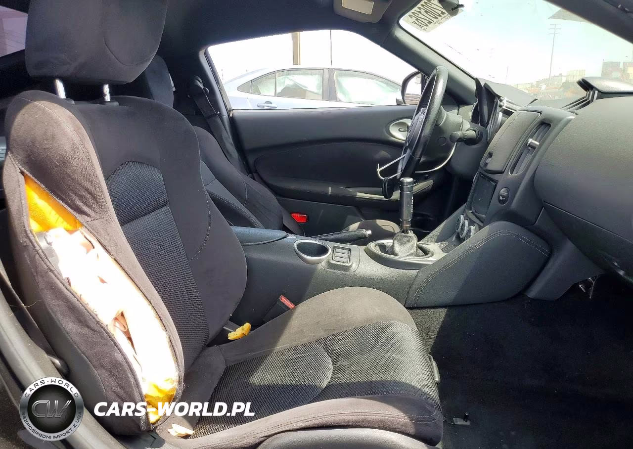 2017 Nissan 370Z Base VIN:JN1AZ4EHXHM954469 - 10