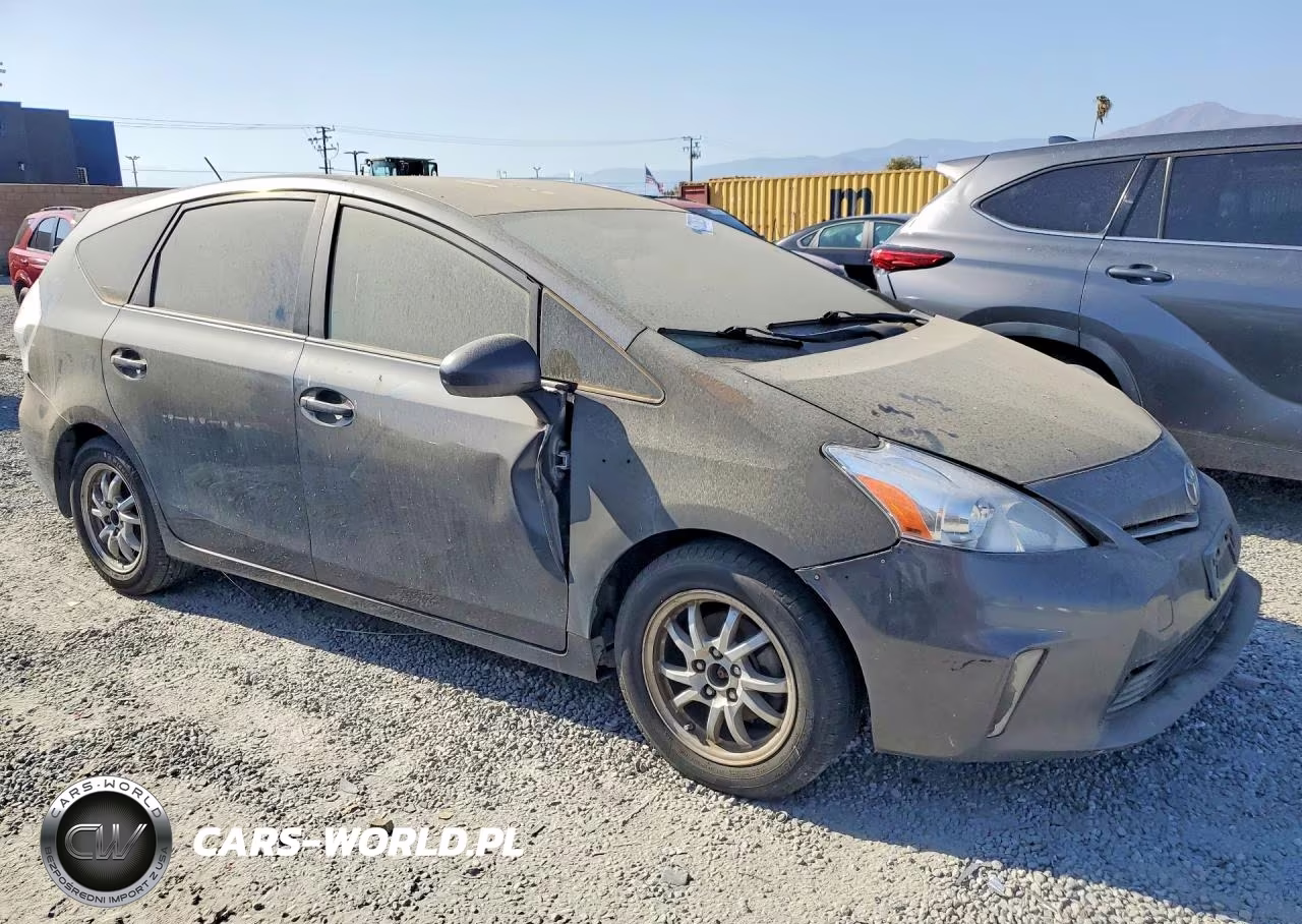 2014 Toyota Prius V Three VIN:JTDZN3EU2E3335157 - 4