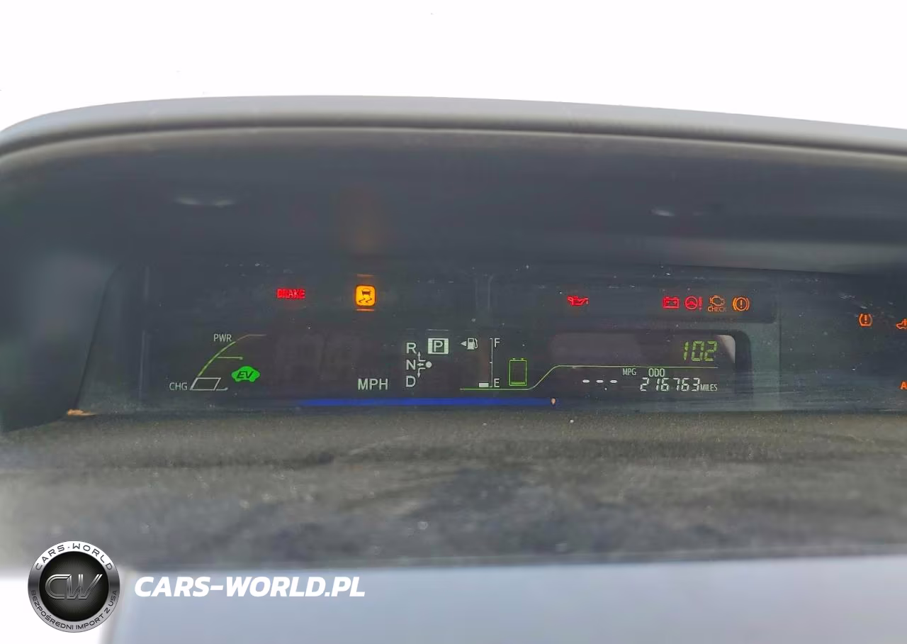 2014 Toyota Prius V Three VIN:JTDZN3EU2E3335157 - 9
