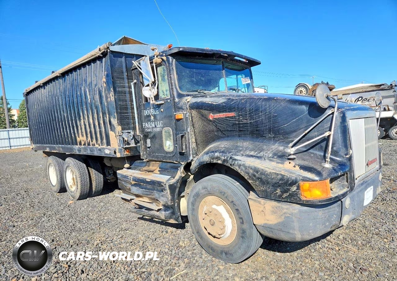 1994 International 9400 Grain Truck VIN:2HSFHGMR5RC082213 - 12