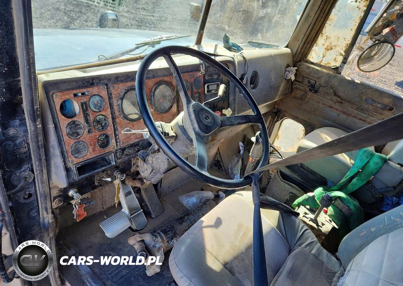 1994 International 9400 Grain Truck VIN:2HSFHGMR5RC082213 - 8