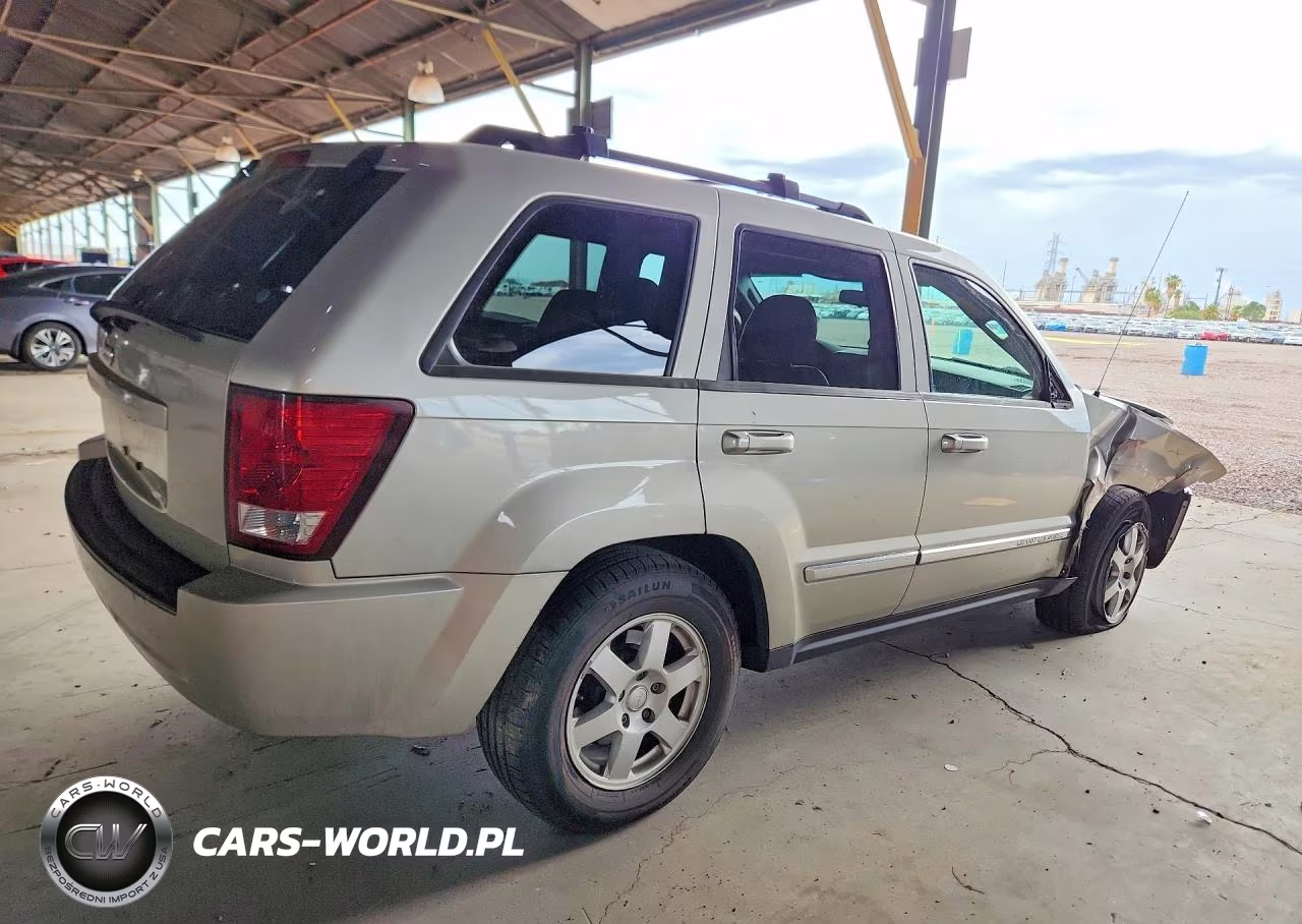 2010 Jeep Grand Cherokee Laredo VIN:1J4PR4GKXAC100653 - 3
