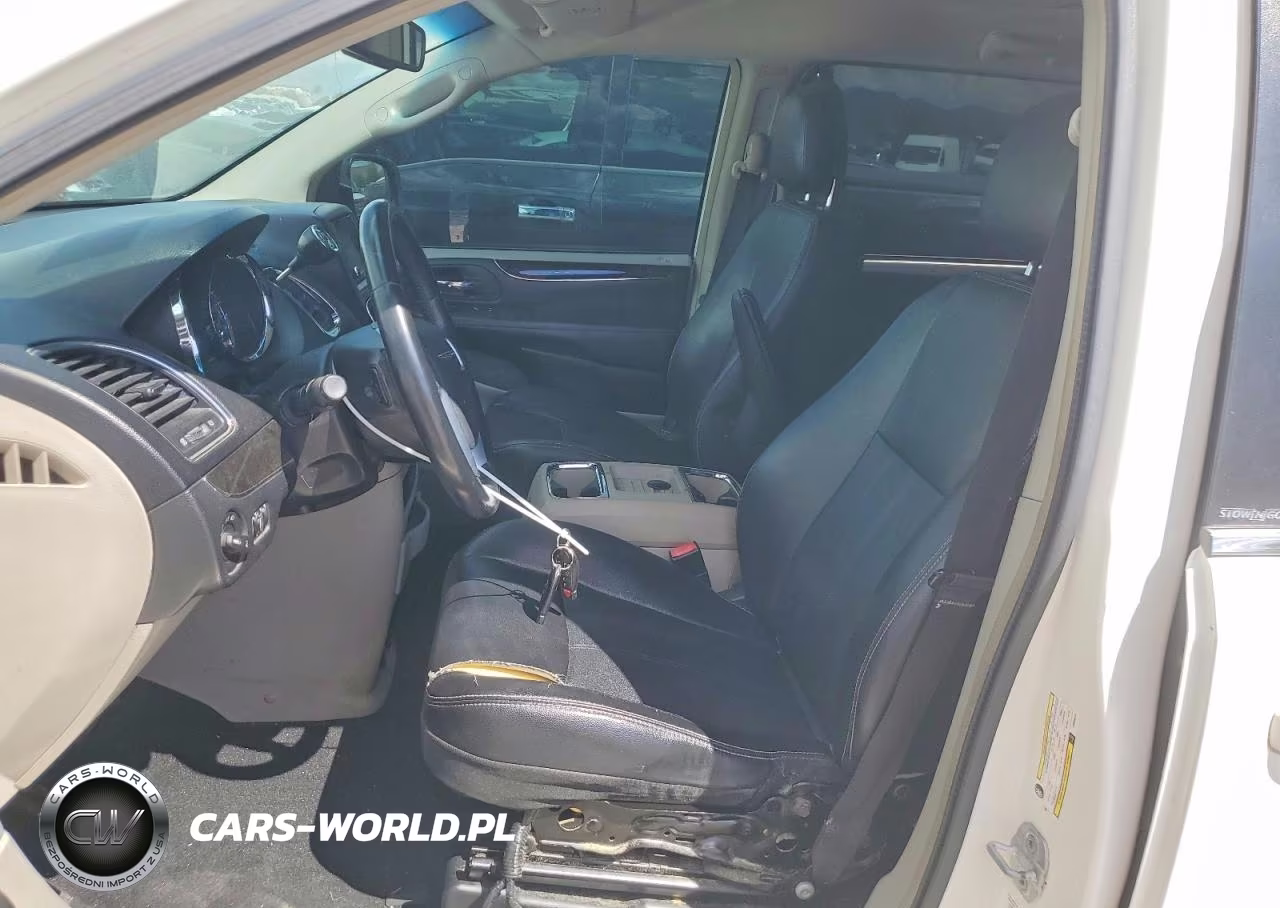 2012 Chrysler Town & Country Touring VIN:2C4RC1BG5CR344514 - 7