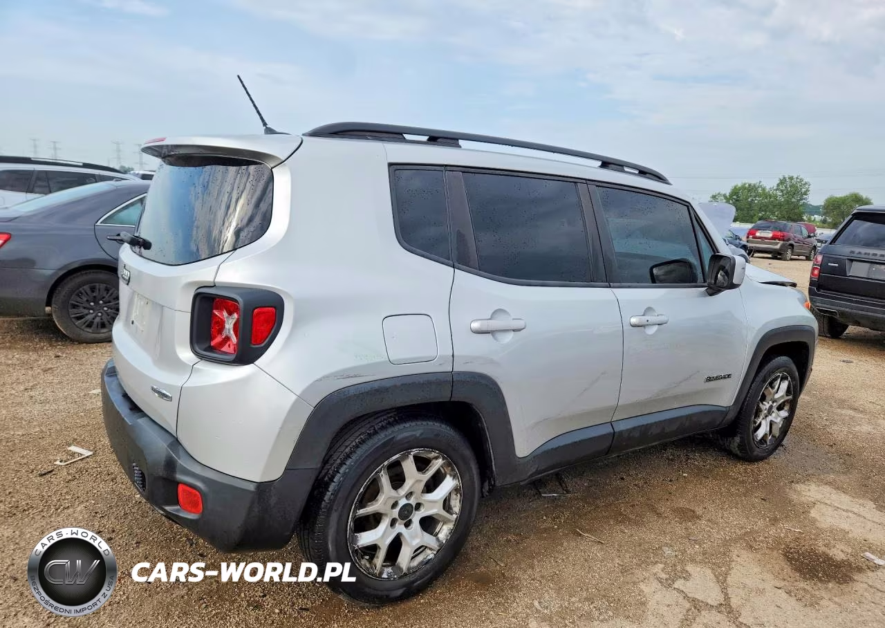 2015 Jeep Renegade Latitude VIN:ZACCJABT6FPC19328 - 3