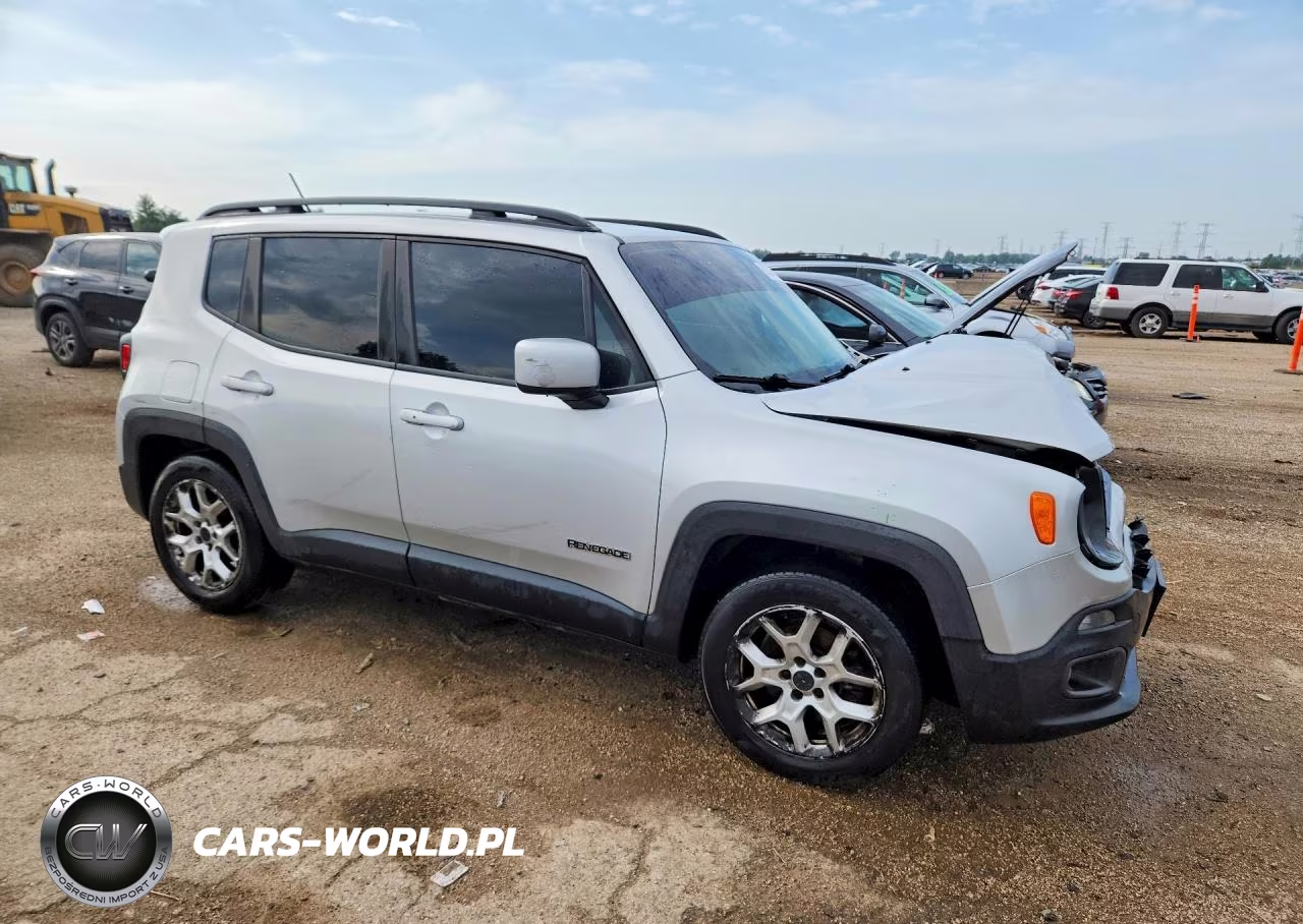 2015 Jeep Renegade Latitude VIN:ZACCJABT6FPC19328 - 4
