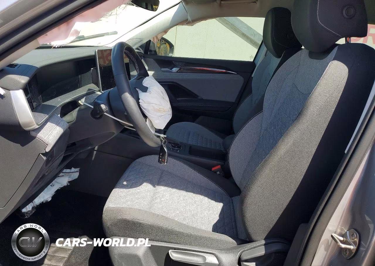 2026 Volkswagen Tiguan S VIN:3VVCR7RM0TM040695 - 7