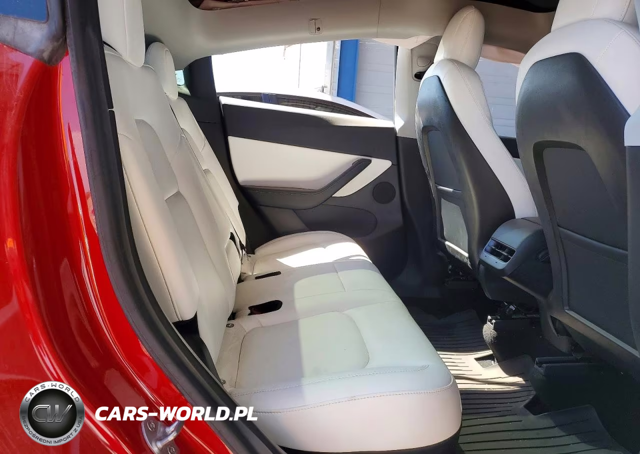2021 Tesla Model Y VIN:5YJYGDEE9MF205267 - 10