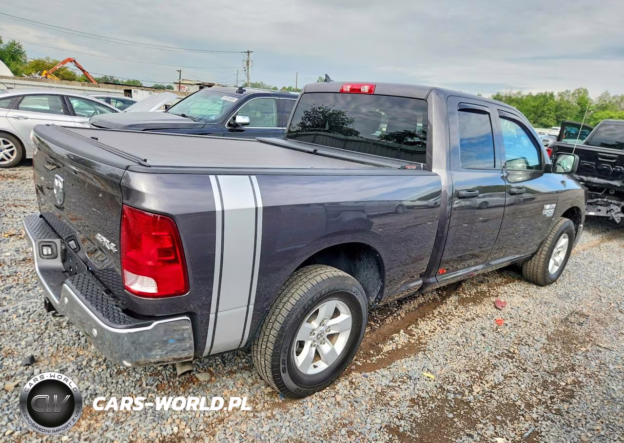 2023 Ram 1500 Classic Tradesman VIN:1C6RR7FG1PS538075 - 3