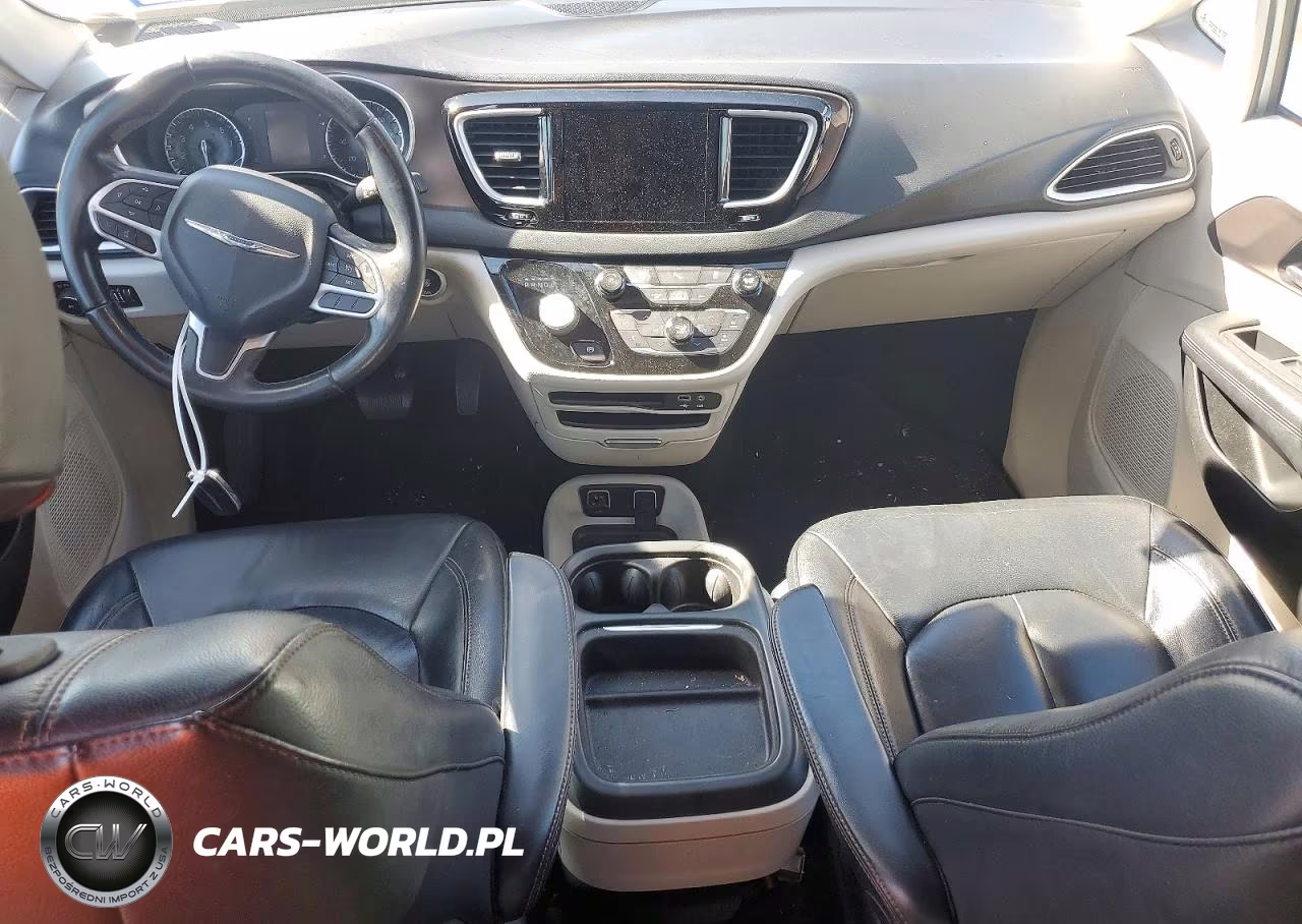 2017 Chrysler Pacifica Touring L VIN:2C4RC1BG0HR683432 - 8