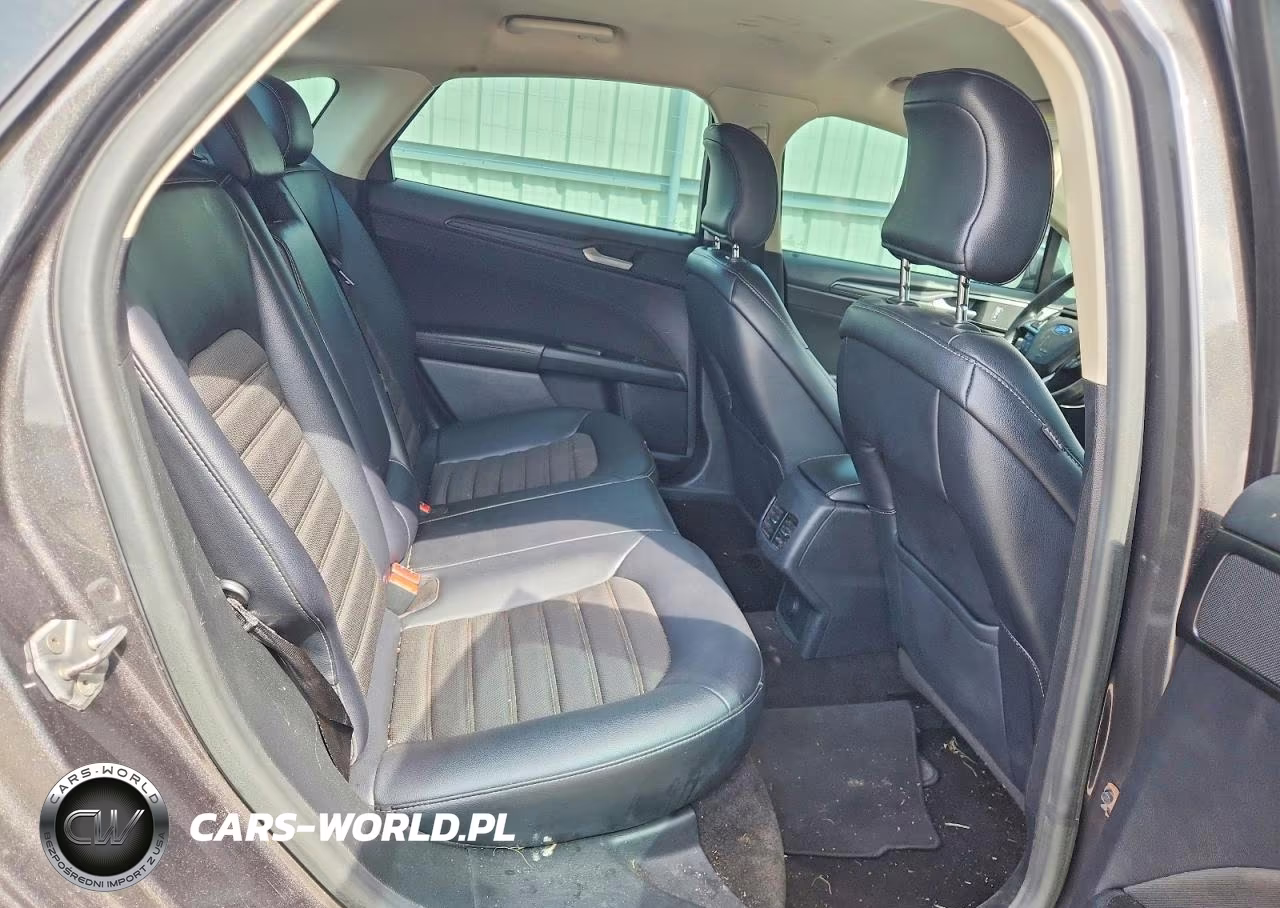 2018 Ford Fusion Se VIN:3FA6P0HD2JR112657 - 10