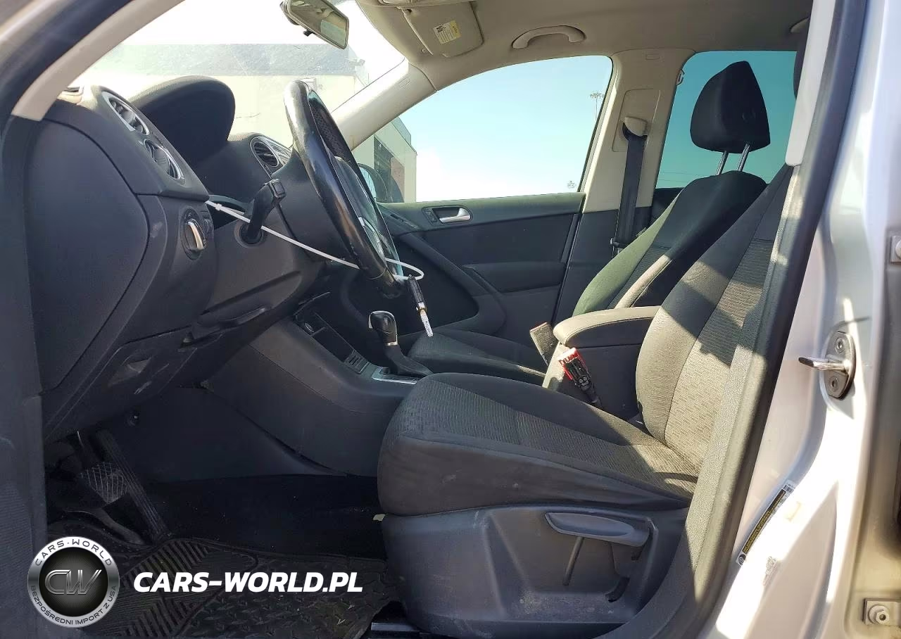 2014 Volkswagen Tiguan S VIN:WVGBV3AX2EW541820 - 7