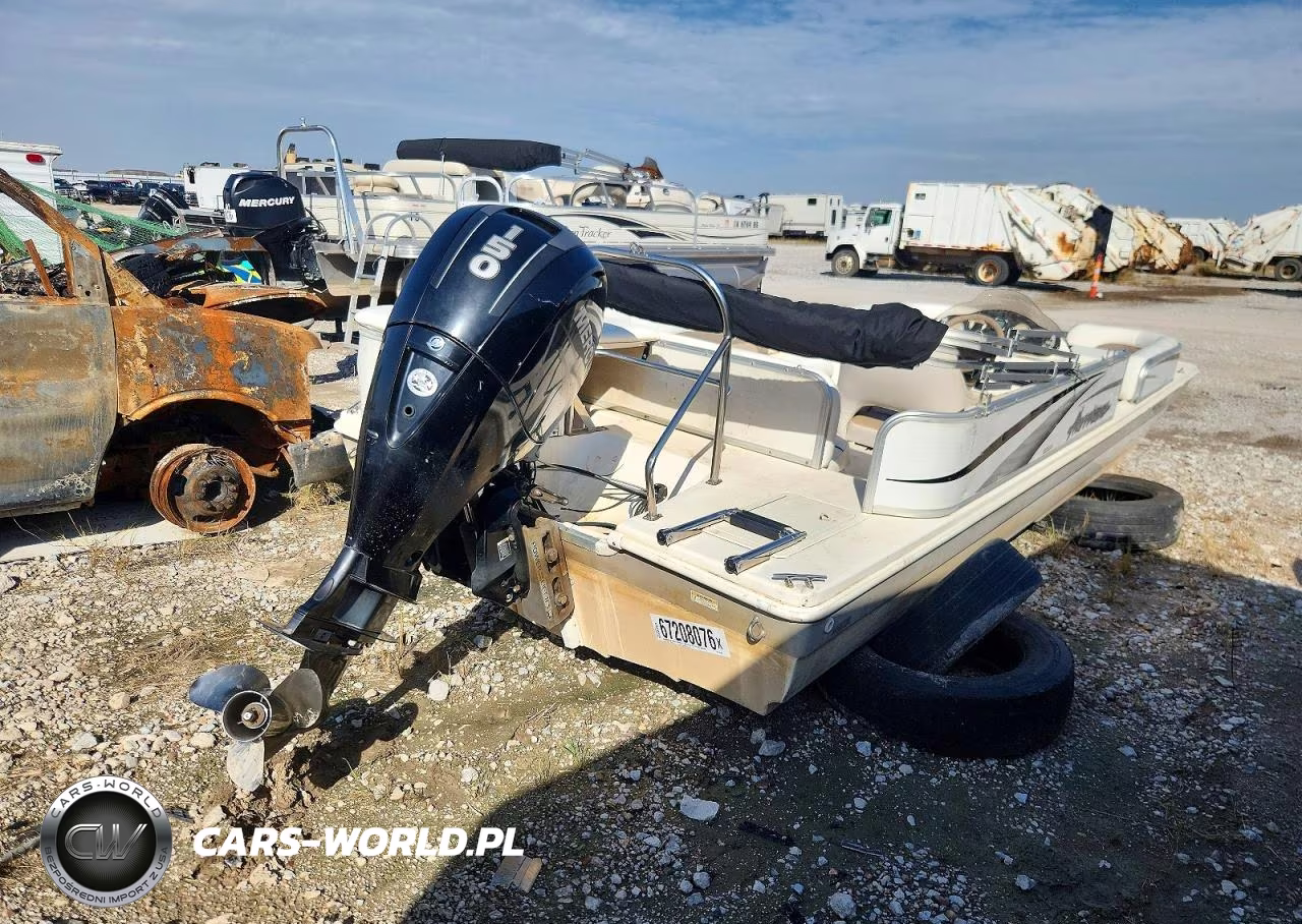 2006 Hurricane Fundeck Boat VIN:GDYJ25701506 - 4
