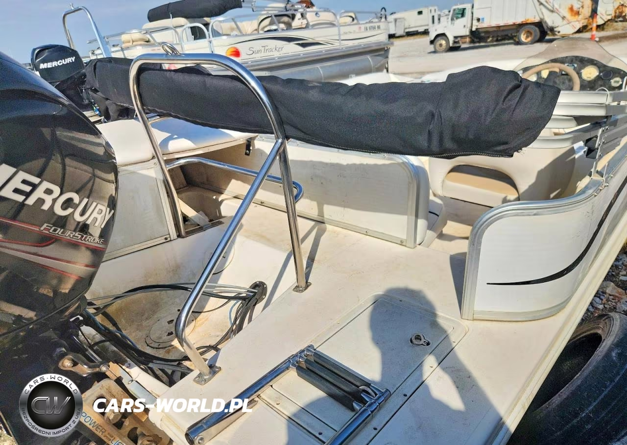 2006 Hurricane Fundeck Boat VIN:GDYJ25701506 - 6