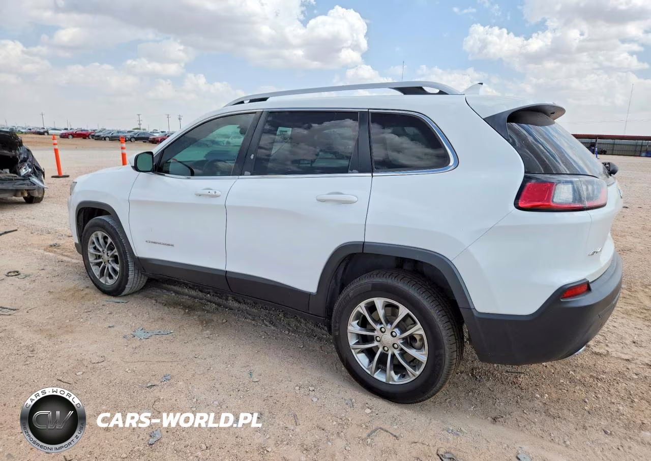 2019 Jeep Cherokee Latitude Plus VIN:1C4PJMLN6KD123937 - 2