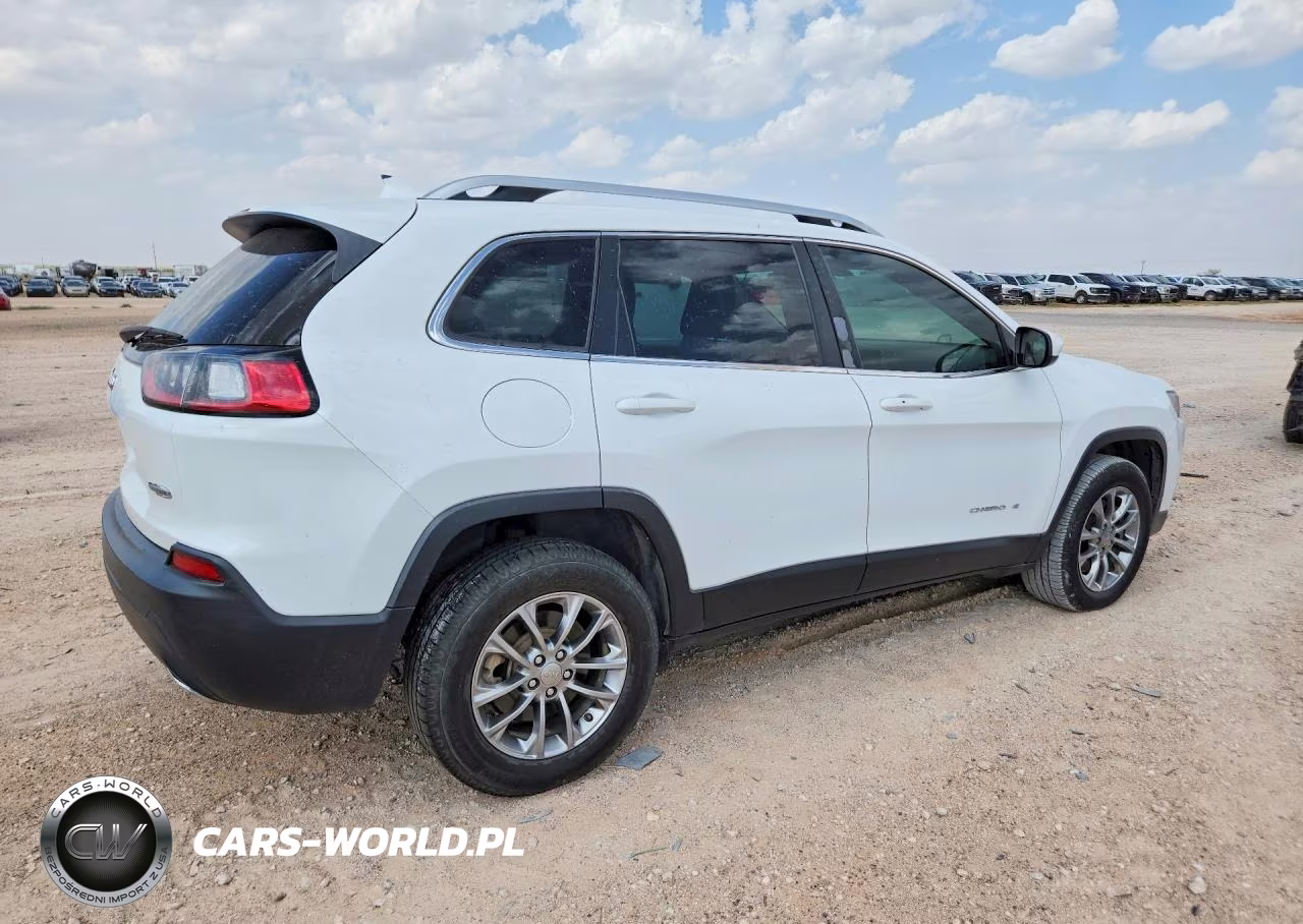 2019 Jeep Cherokee Latitude Plus VIN:1C4PJMLN6KD123937 - 3