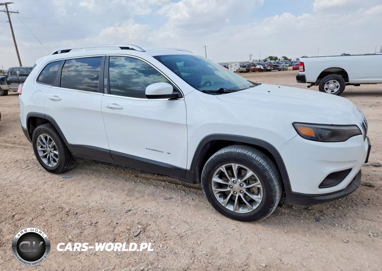 2019 Jeep Cherokee Latitude Plus VIN:1C4PJMLN6KD123937 - 4