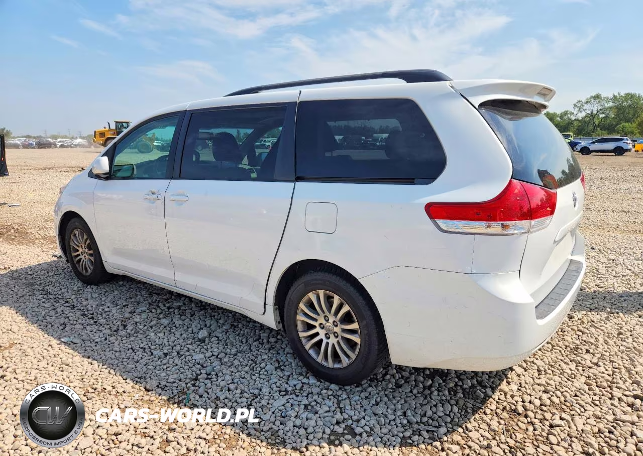 2011 Toyota Sienna Xle 8-Passenger VIN:5TDYK3DC4BS117843 - 2