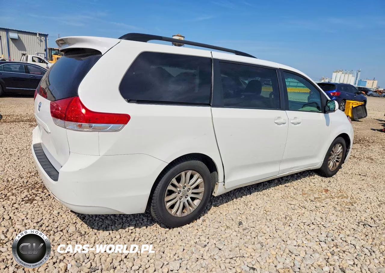 2011 Toyota Sienna Xle 8-Passenger VIN:5TDYK3DC4BS117843 - 3